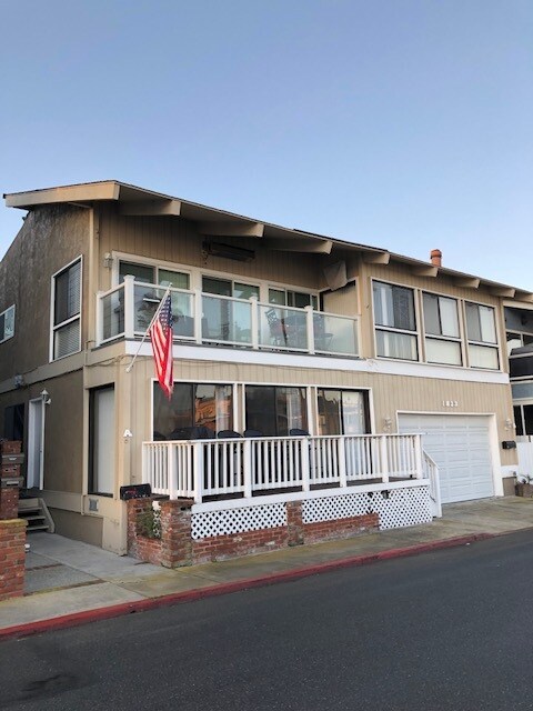 patio on bay front - 1823 W Bay Ave