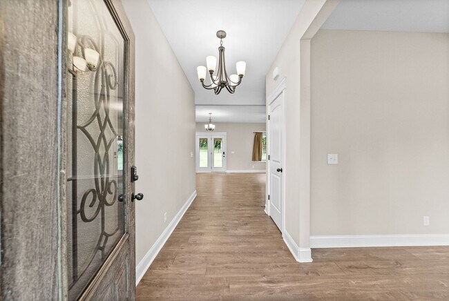 Foto del edificio - Pet Friendly Four Bedroom!