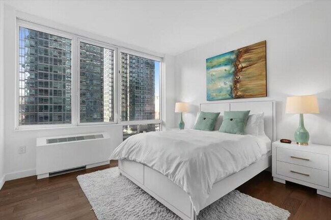 Foto del edificio - 605 W 42nd St