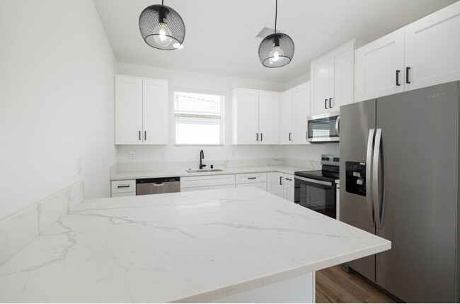 Foto del edificio - 1/2 Off First Month's Rent - New Construct...