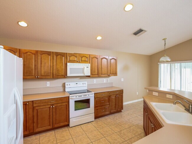 Foto del edificio - 22646 Hawk Hill Loop