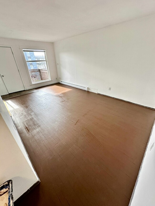 Living room - Apline B Apartments