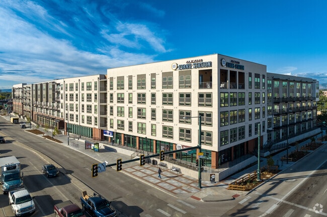 Building Photo - Alexan Evans Station