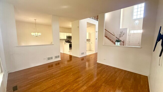 Foto del edificio - 696 S Jade Ln