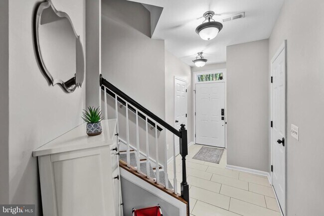 Building Photo - 5011 Waple Ln