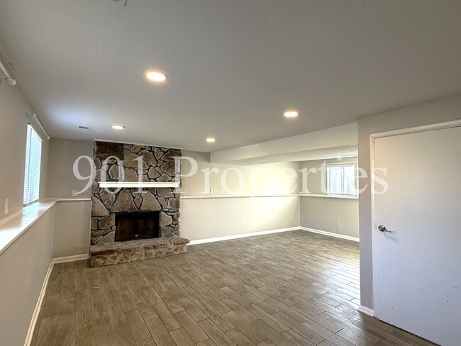 Building Photo - 6835 Autumnhill Ln