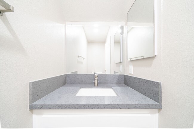 Foto del edificio - 269 W San Marcos Blvd