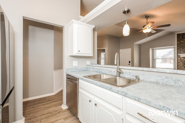 Building Photo - 2136 Meench Drive, Moore, OK 73170