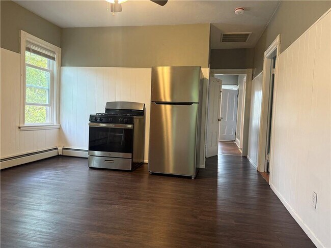 Foto del edificio - 50 E Transit St