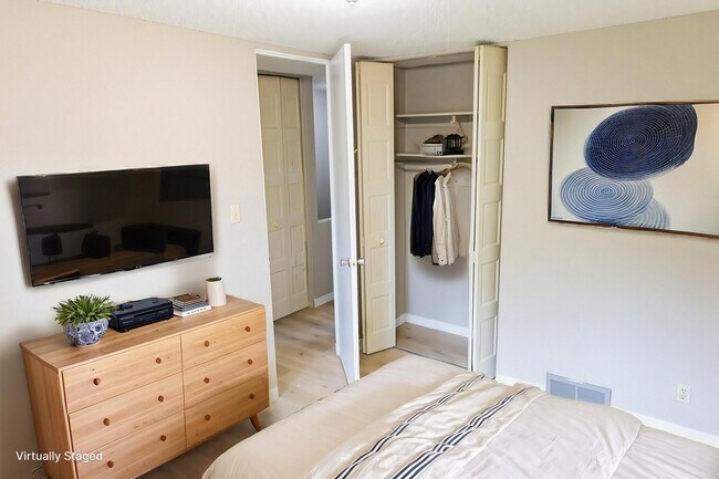Photo du bâtiment - University Townhomes