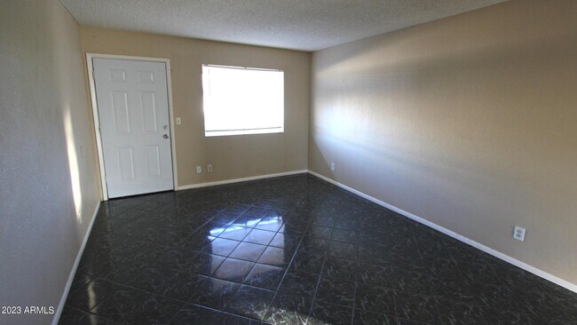Foto del edificio - 1738 E 6th Ave