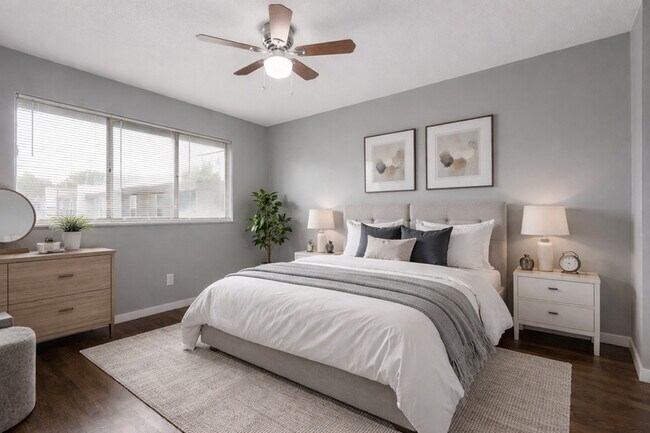 Foto del edificio - 421 W 87 Pl