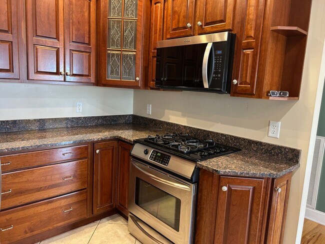 Foto del edificio - 3 or 4 Bedroom / 2 Bath Home   Kingsport TN