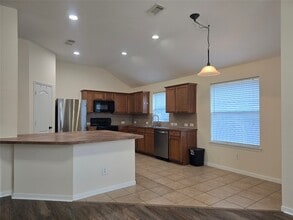 Building Photo - 2706 Courtyard Ln