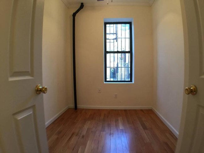 Building Photo - 343 E 39th St