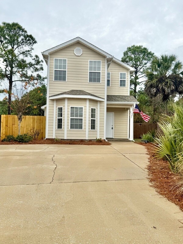 Foto del edificio - 240 Water Oaks Loop
