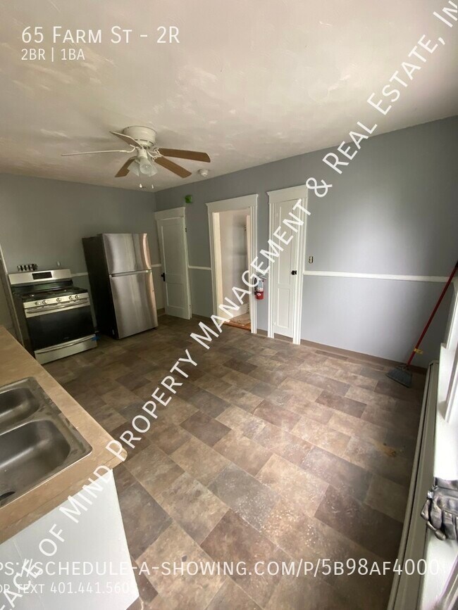 Building Photo - 2 Bedroom 1 Bath on 2nd Floor $1200!!