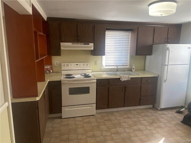 Building Photo - 106 Hazelhurst Ave