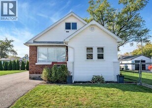 Building Photo - 2257 Charl Ave