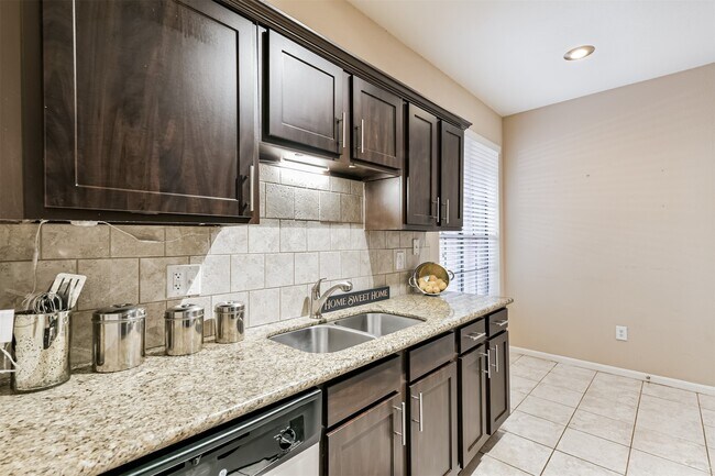Foto del edificio - 2255 Braeswood Park Dr