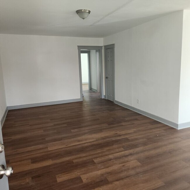 Foto del edificio - 692 Kent St