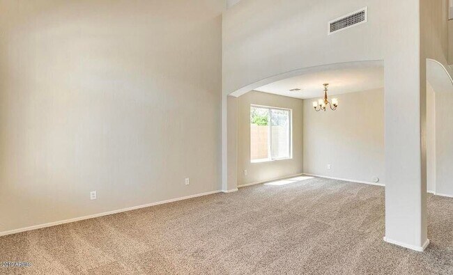 Foto del edificio - 15340 W Laurel Ln
