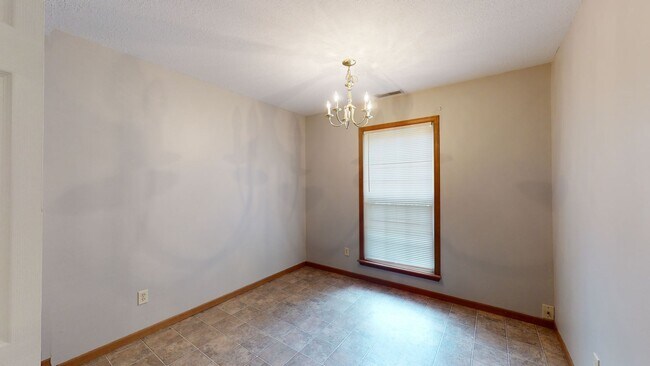 Foto del edificio - 4 bedroom close to college, hospital and I-29