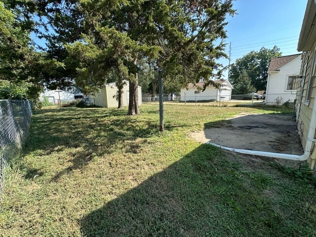 Building Photo - 1 bed, 1 bath house for rent in Waterloo