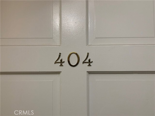 Foto del edificio - 631 S Kenmore Ave