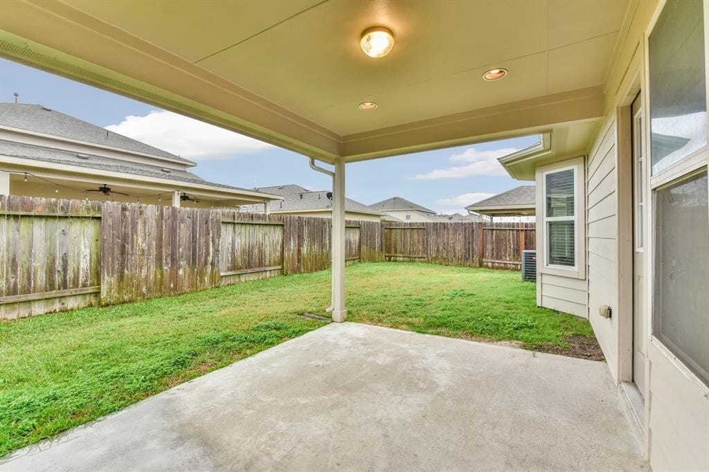 Building Photo - 10810 Barker View Dr