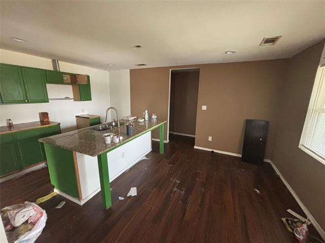 Foto del edificio - 6119 University Hills Blvd