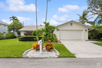 Building Photo - 10 Sailfish Ln