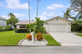 Building Photo - 10 Sailfish Ln