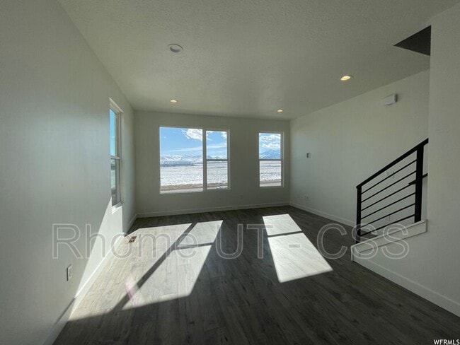 Building Photo - 6726 W 11800 S