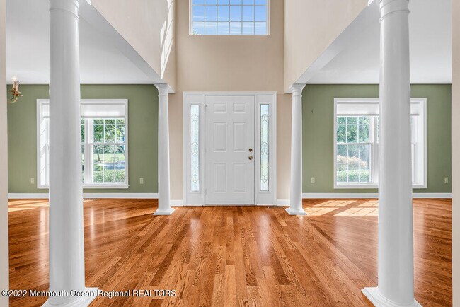 Foto del edificio - 33 Cottonwood Dr