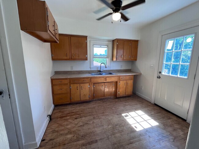 Kitchen - 230 Gardner Ave