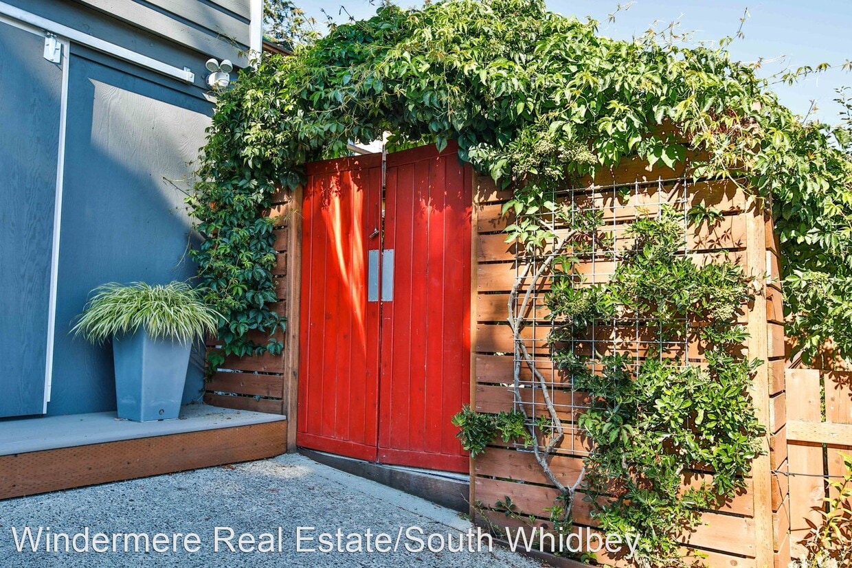 3789 Sand Cherry Ln, Langley, WA 98260 House Rental in Langley, WA