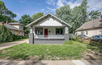 Building Photo - 411 S Estelle St