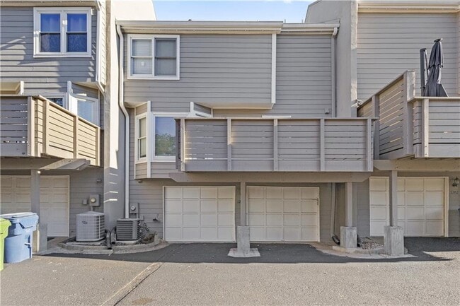 Foto del edificio - 1204 Defoor Ct NW