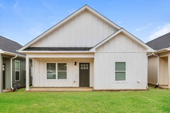 Foto principal - 16312 Lamarche Dr