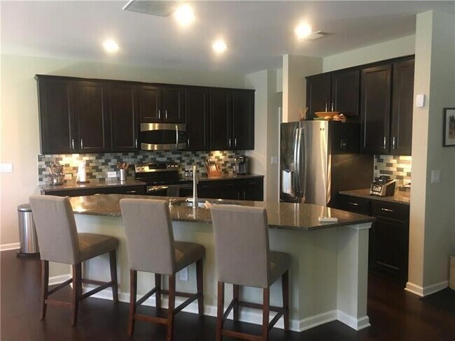 Foto del edificio - 2169 Crestridge Trail NE