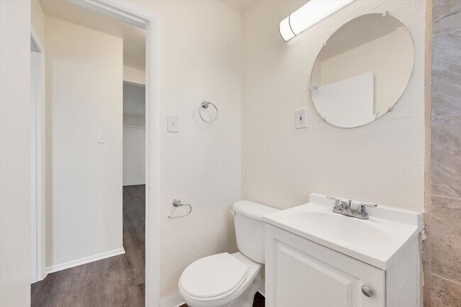 Foto del edificio - Del Mar Garden