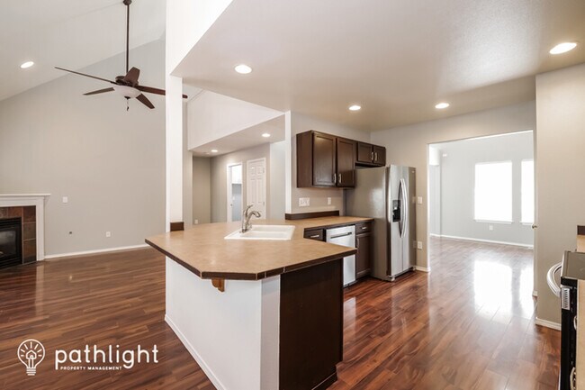 Foto del edificio - 4465 SE Scenic View Lane, Port Orchard, WA...