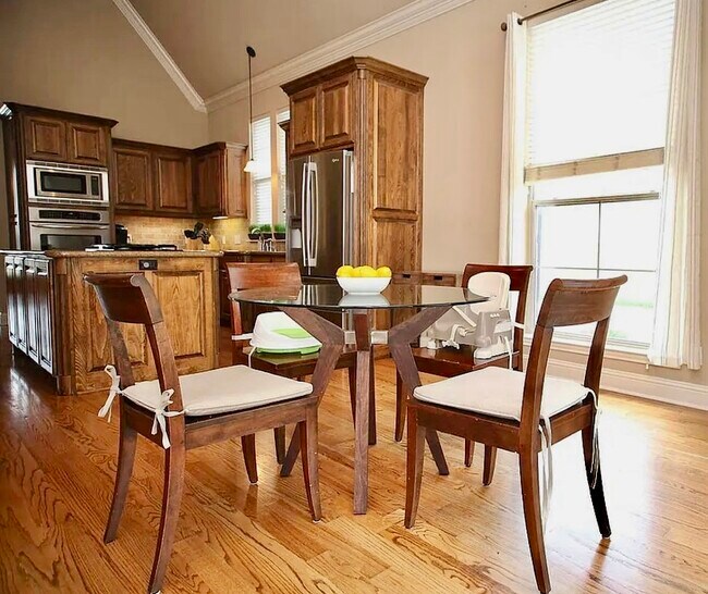 Foto del edificio - 2555 Amberwood Dr