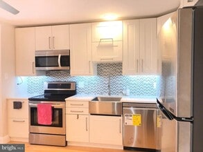 Building Photo - 5 Algonquin Ct