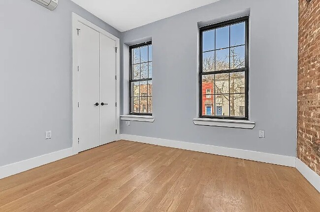 Foto del edificio - 540 Bainbridge St.