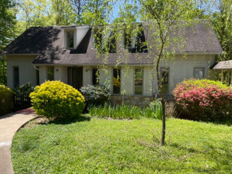 Foto principal - 1511 Old Mill Crossing NE