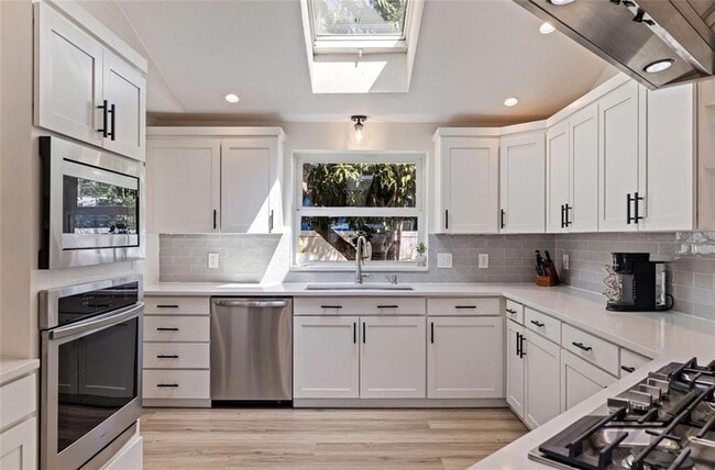 Building Photo - 7120 3rd Ave N