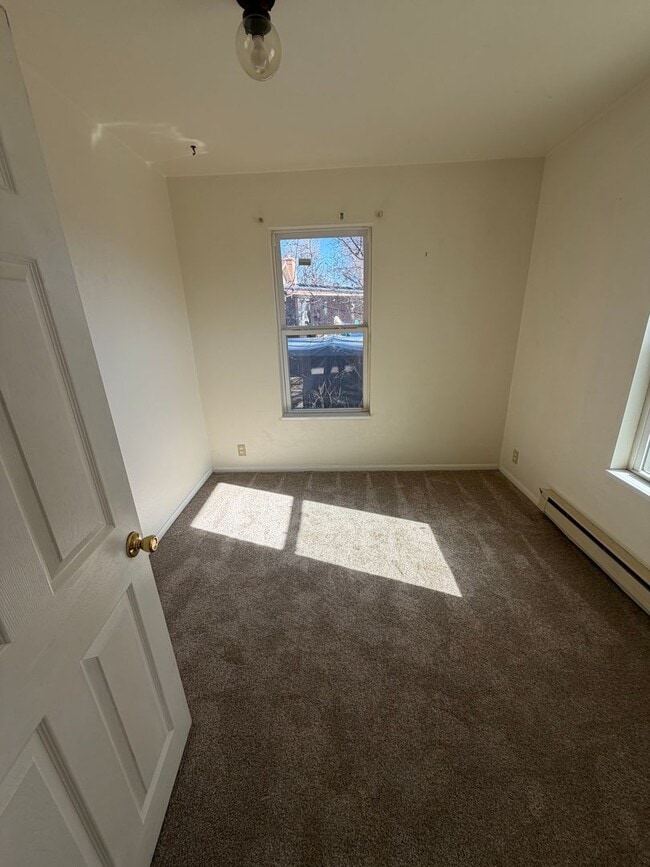 Building Photo - CS-700 N Duplex