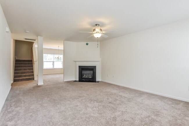 Building Photo - 4010 Watsonia Dr